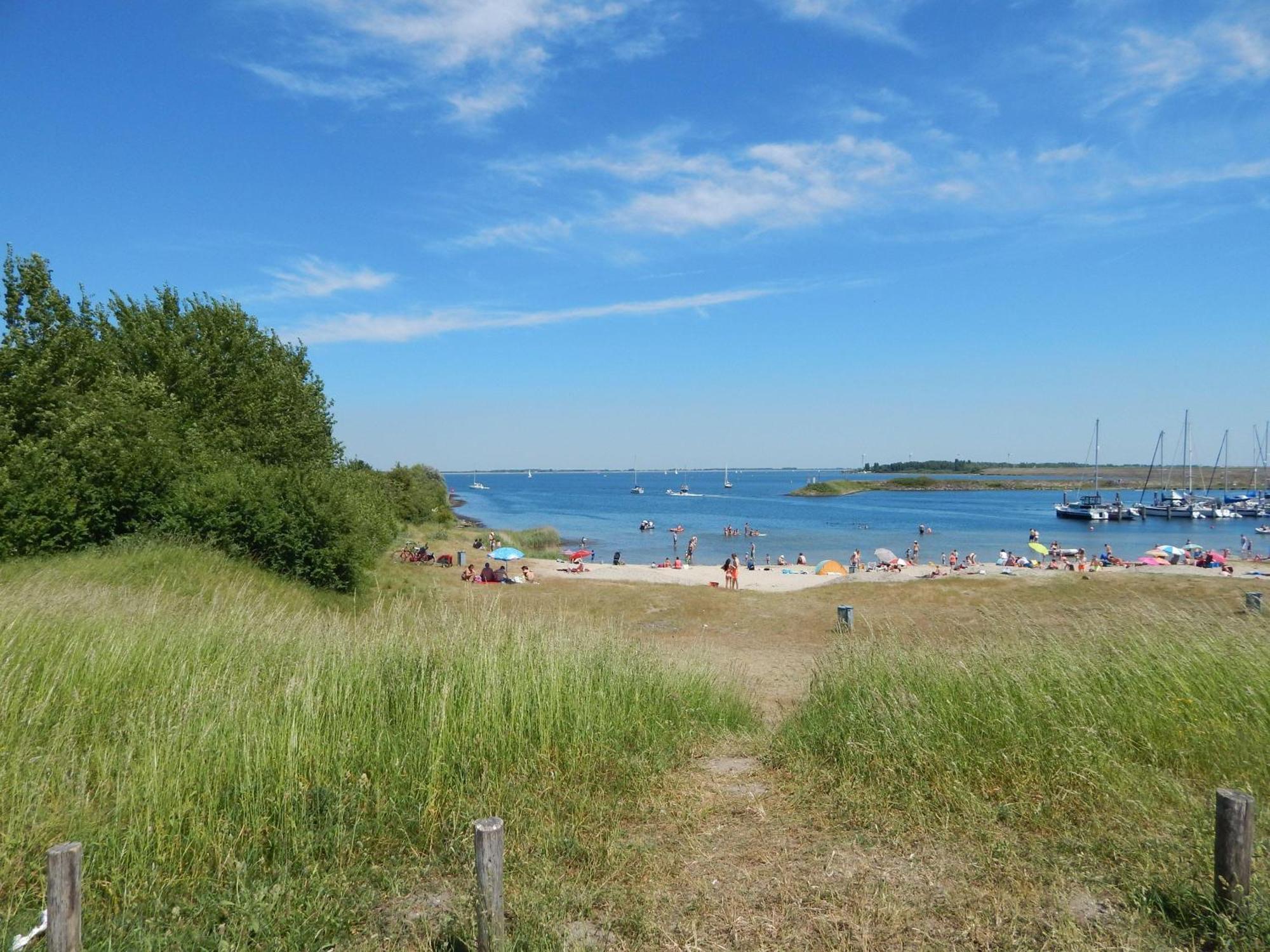 Wunderschoenes-Freistehendes-Ferienhaus-An-Der-See-Sauna-Strand-Yachthafen-Wlan Bruinisse Εξωτερικό φωτογραφία